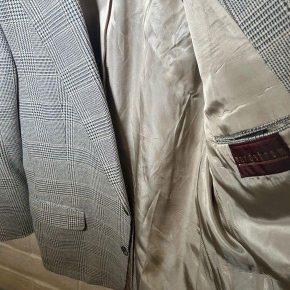 Burberry Jackets & Coats | Vintage Burberry Blazer - Picture 11 of 14